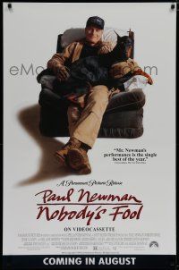 9e879 NOBODY'S FOOL video poster '94 great close-up of Paul Newman relaxing w/doberman!