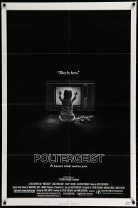 1p672 POLTERGEIST int'l 1sh '82 Tobe Hooper, classic, they're here, Heather O'Rourke by TV!