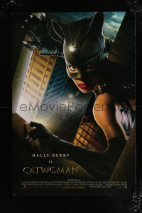 1z164 CATWOMAN int'l advance DS 1sh '04 great image of sexy Halle Berry in mask!