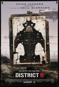 1z236 DISTRICT 9 advance DS 1sh '09 Neill Blomkamp, Sharlto Copley, cool image of alien target!