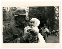 2d729 PINK CADILLAC candid 8x10 still '89 Clint Eastwood w/ his young daughter Kathryn on the set!