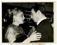 2d997 YVES MONTAND/SIMONE SIGNORET 7.25x9 news photo '59 husband & wife impressed Hollywood!