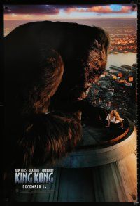 2m458 KING KONG teaser DS 1sh '05 Naomi Watts & giant ape on top of tower!