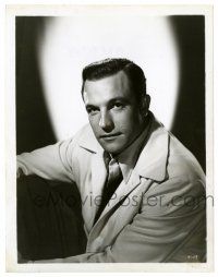 2z370 GENE KELLY 8x10.25 still '46 the triple threat star is back dancing, singing & acting!