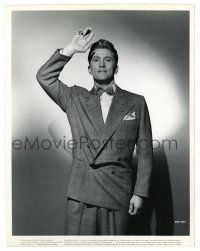 2z389 GLASS MENAGERIE 8x10.25 still '50 c/u of standing Kirk Douglas as the gentleman suitor!