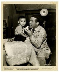 2z651 MY FAVORITE BRUNETTE candid 8.25x10 still '47 Bob Hope in beret talking to worried Asian boy!