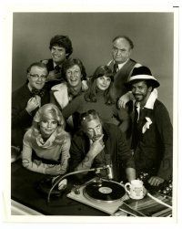 2z983 WKRP IN CINCINNATI TV 7.25x9 still '78 great cast portrait from before the 1st episode aired!