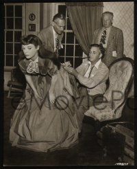 3f493 MERVYN LEROY 2 candid 8x10 stills '49 both directing June Allyson in Little Women!