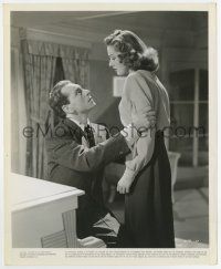 7m155 BETWEEN TWO WORLDS 8.25x10 still '44 close up of Paul Henreid grabbing Eleanor Parker!