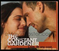 1a254 CONSTANT GARDENER souvenir program book '05 close up of Ralph Fiennes & Rachel Weisz!