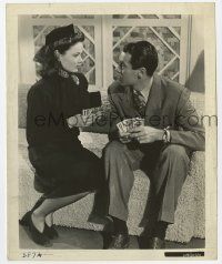 4x759 RINGS ON HER FINGERS 8.25x10 still '42 c/u of sexy Gene Tierney & Henry Fonda holding cash!