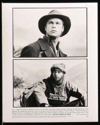 8h105 SEVEN YEARS IN TIBET presskit w/ 13 stills '97 Brad Pitt, Jean-Jacques Annaud