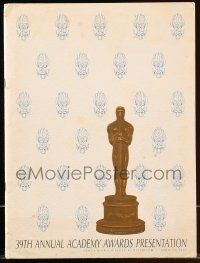 9d273 39TH ANNUAL ACADEMY AWARDS souvenir program book '67 for the Oscars ceremony in Santa Monica!