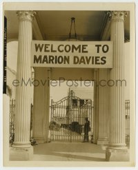 3s504 MARION DAVIES 8x10 still '25 when she signed with MGM, they put out a giant welcome sign!