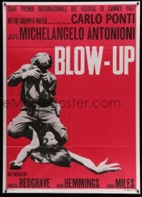 4p119 BLOW-UP Italian 1p R70s Michelangelo Antonioni, David Hemmings straddles sexy Verushka!