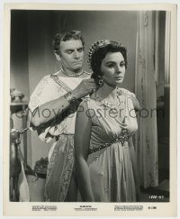 6h818 SPARTACUS 8.25x10 still '60 c/u of Laurence Olivier putting necklace on Jean Simmons!