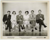 8s338 GREAT GATSBY candid 8x10.25 still 1949 Alan Ladd, Betty Field & cast with their legs crossed!