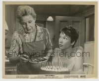 8s372 HOT SPELL 8.25x10 still 1958 Shirley MacLaine watches Shirley Booth frost a birthday cake!