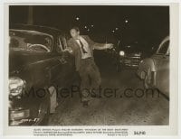 8s401 INVASION OF THE BODY SNATCHERS 7.75x10.25 still 1956 Kevin McCarthy in street at movie climax!