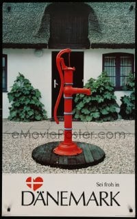 1d177 SEI FROH IN DANEMARK 25x39 Danish travel poster 1979 wonderful image of red water pump!