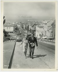 1h339 GATHERING OF EAGLES candid 8x10.25 still 1963 Rod Taylor & Mary Peach on San Francisco street!