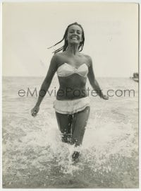 1h783 ROSALIE POSNER 7.25x9.75 news photo 1956 sexy New York model standing in bikini in Venice!