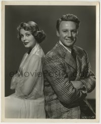 1h803 SCENE OF THE CRIME 8x10 still 1949 Van Johnson & Arlene Dahl sitting back to back!