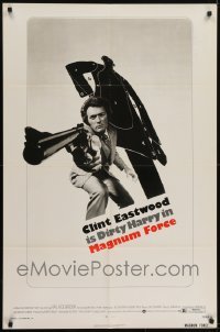 3b516 MAGNUM FORCE 1sh 1973 best image of Clint Eastwood is Dirty Harry pointing his huge gun!