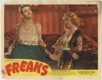 3z549 FREAKS LC R1949 close up of clown Wallace Ford & pretty Leila Hyams, Tod Browning classic!