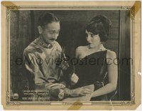 3z991 WORLD'S APPLAUSE LC 1923 sexy Bebe Daniels stares at Adolphe Menjou holding paintbrushes!