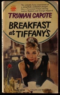 4h627 BREAKFAST AT TIFFANY'S paperback book 1961 Truman Capote's novel Audrey Hepburn starred in!