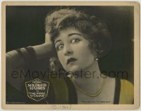 4p309 FIRST WOMAN LC 1922 great super close up, scared Mildred Harris thinks she killed him!