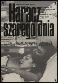 4y766 HARACZ SZAREGO DNIA Polish 27x38 1984 Roman Wionczek, cool image of top cast in bed!