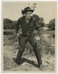 5x387 HAVE GUN WILL TRAVEL TV 7x9 still 1957 c/u of Richard Boone as Paladin drawing his gun!