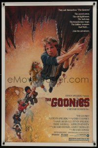 6r363 GOONIES 1sh 1985 wonderful Drew Struzan art of top cast hanging from stalactite!