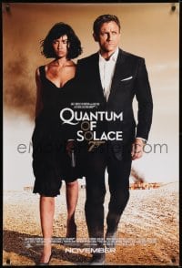 6r713 QUANTUM OF SOLACE int'l advance DS 1sh 2008 Craig & Kurylenko, burning building & brown sky!