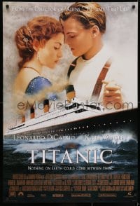 6r917 TITANIC style B revised int'l DS 1sh 1997 Leonardo DiCaprio & Winslet, James Cameron!