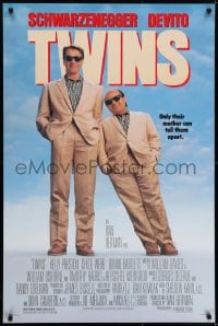 6r946 TWINS 1sh 1988 Arnold Schwarzenegger & Danny DeVito are an unlikely duo!