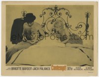 7c660 LE MEPRIS LC 1964 sexy Brigitte Bardot in bed with barechested Michel Piccoli, Contempt!