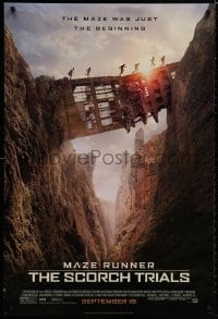 8a555 MAZE RUNNER: THE SCORCH TRIALS style B advance DS 1sh 2015 Dylan O'Brien, city in ruins!