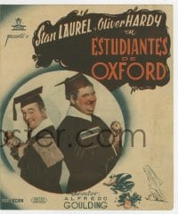 8c087 CHUMP AT OXFORD Spanish herald 1940 great images of Laurel & Hardy in caps & caps and gown!