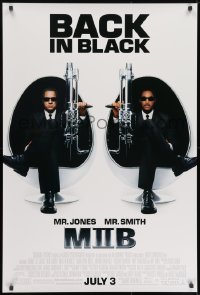 8w584 MEN IN BLACK II advance 1sh 2002 great image of Tommy Lee Jones & Will Smith!