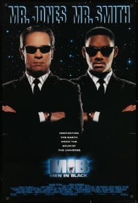 8w583 MEN IN BLACK int'l DS 1sh 1997 Will Smith & Tommy Lee Jones close-up!