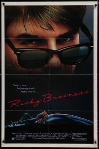 8z736 RISKY BUSINESS 1sh 1983 classic close up art of Tom Cruise in cool shades by Drew Struzan!