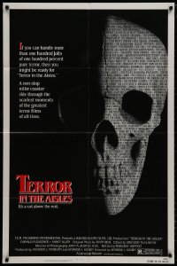 9p862 TERROR IN THE AISLES 1sh 1984 cool close up skull image, a rollercoaster of scary moments!