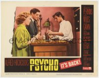 9y769 PSYCHO LC #4 R1965 Alfred Hitchcock, Vera Miles & John Gavin at Bates Motel w/Anthony Perkins!