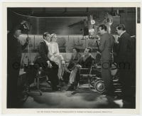 1a688 PRINCESS COMES ACROSS candid 8.25x10 still 1936 Carole Lombard & Fred MacMurray w/camera crew!