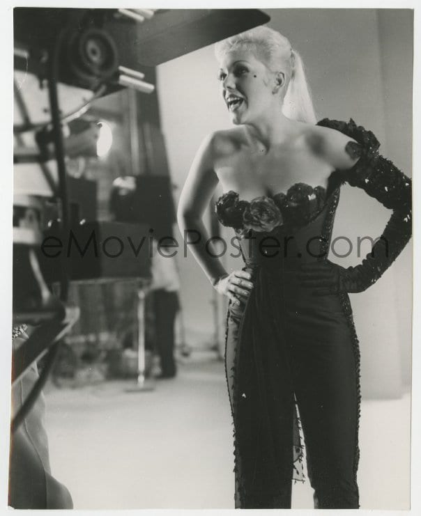 Emovieposter Com 4d740 Pal Joey Candid 7 25x9 Still 1957 Kim Novak Having Fun With The Cameraman Between Scenes