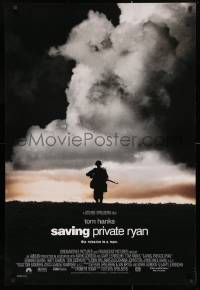 5g878 SAVING PRIVATE RYAN DS 1sh 1998 Spielberg, Hanks, soldier on hill in front of clouds!