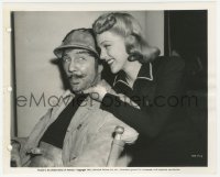 1t171 BLACK CAT candid 8x10 still 1941 Anne Gwynne teases Who's afraid of the big bad Bela Lugosi!